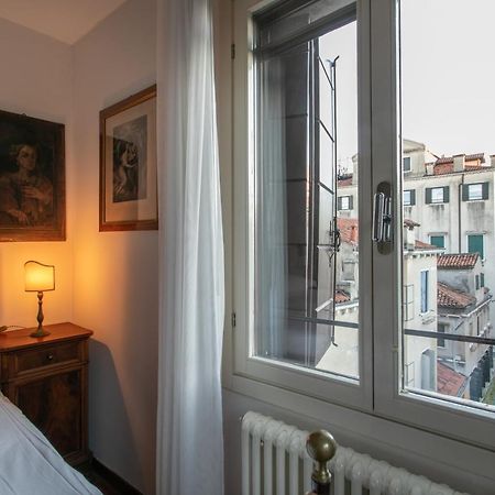 Ca' Al Giglio - Appartamento Vista Canale Benátky Exteriér fotografie
