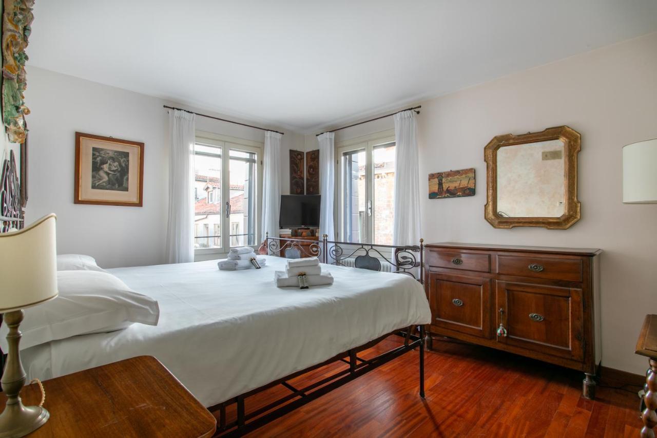 Ca' Al Giglio - Appartamento Vista Canale Benátky Exteriér fotografie