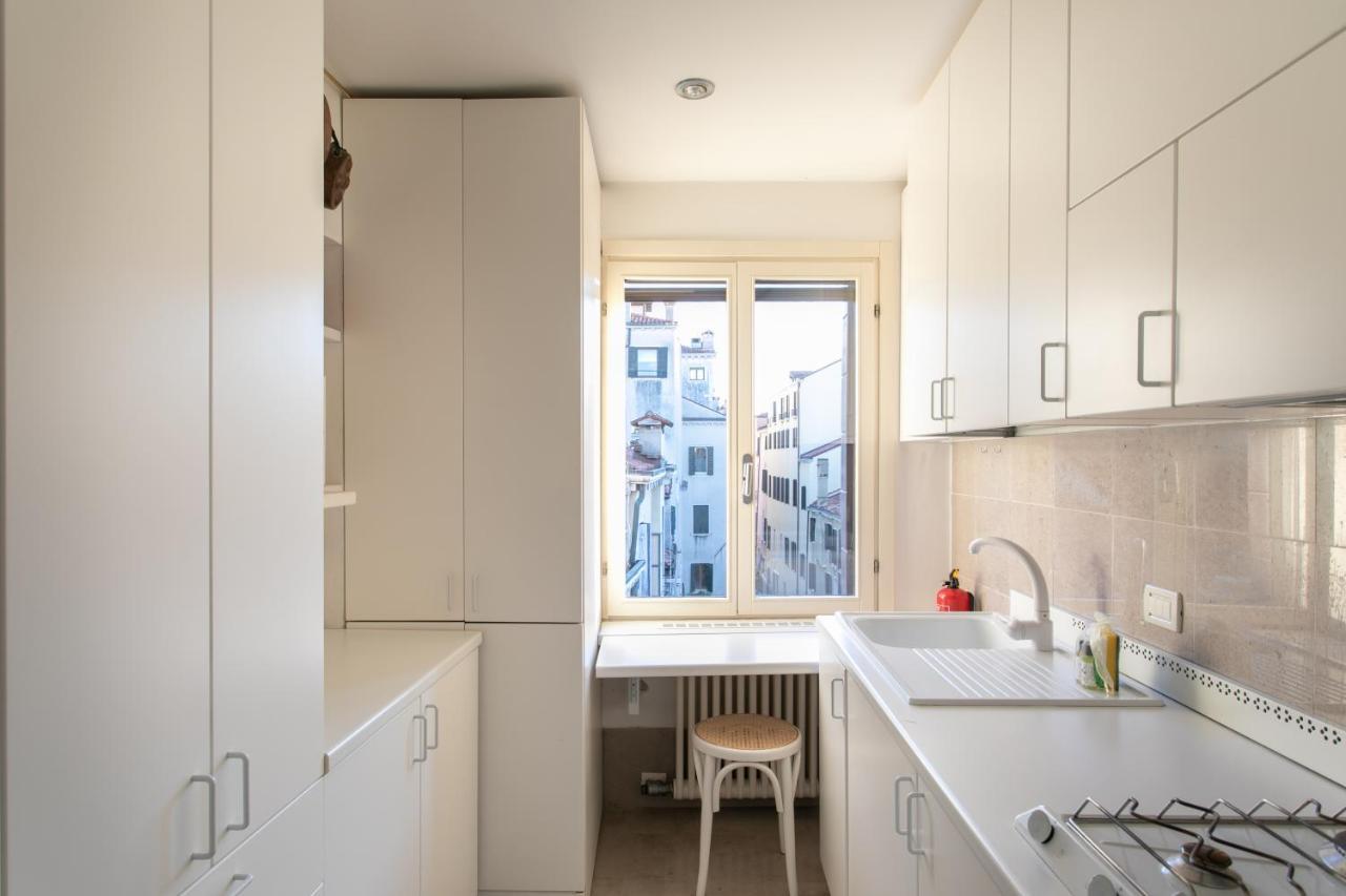 Ca' Al Giglio - Appartamento Vista Canale Benátky Exteriér fotografie